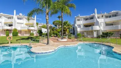 Apartamento en Venta Calahonda 3 Dormitorios 3 Banos Piscina Cerca Playa