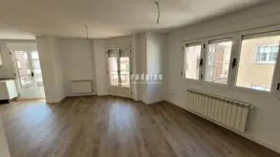 Piso en venta en Navas del Marqués, Las