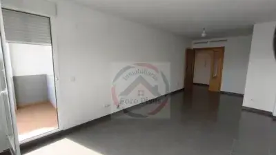 Piso Nuevo en La Pobla Llarga con Garaje y Trastero