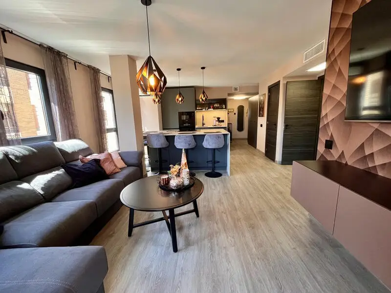 Apartamento 4 Dormitorios Almoradi Reformado Cerca de Playas