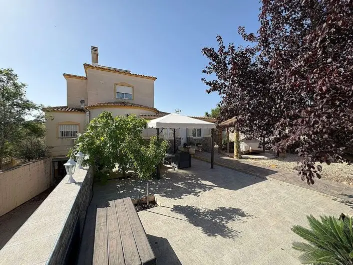 Villa 4 Dormitorios Castalla Internacional Energia Solar