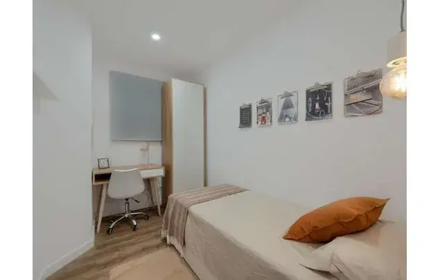 Alquiler de Habitaciones en Piso Amueblado en Barcelona