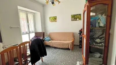 Casa Adosada con Tres Viviendas en Sanl
úcar de Barrameda