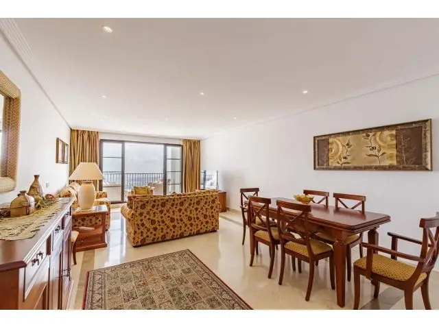 Apartamento 3 Dormitorios Los Arqueros Benahavis