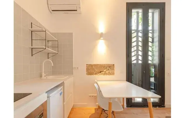 Estudio Amueblado en Gracia Barcelona Ideal para Larga Estancia