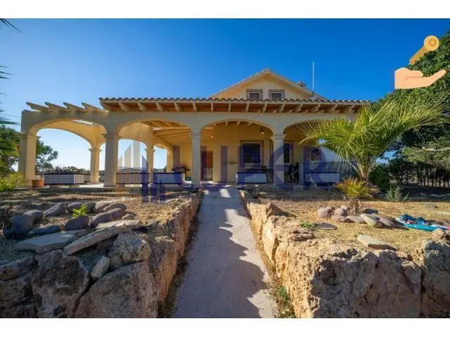 Chalet en Boqueres con Vistas al Mar y la Montana