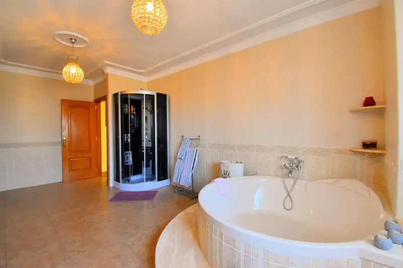 6 bed Townhouse in Xativa