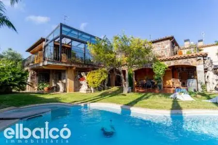 Casa de Lujo en Torredembarra 8 habitaciones 4 baños Piscina Jardin