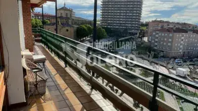 Piso en venta en Calle de la Virgen de la Vega