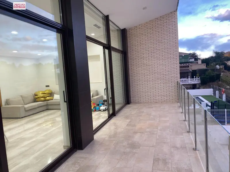 Venta Chalet con Piscina Alfarp 206m2