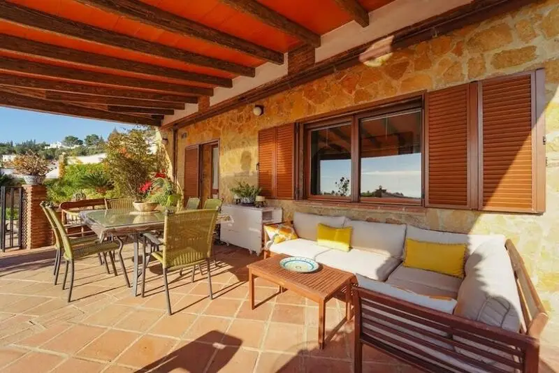 Villa en Mijas con Vistas al Mar y Piscina Privada