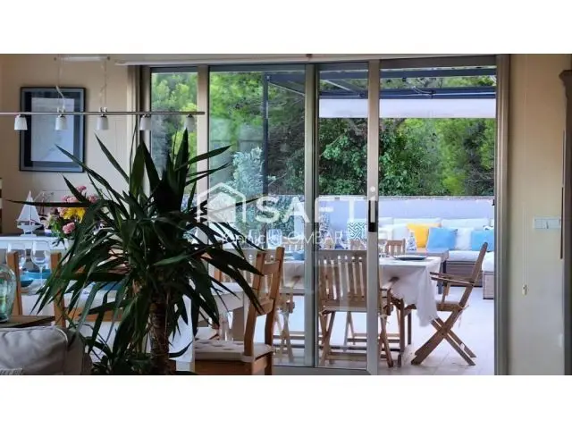 Apartamento de Lujo en Sa Tuna con Vistas a la Bahia