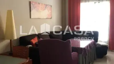 Chalet en Venta en Alcalá de Guadaíra: Casa Familiar de 150m²