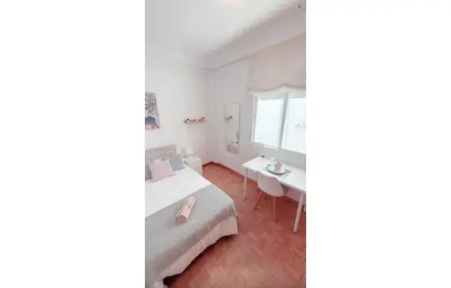 Alquiler Apartamento 6 Dormitorios Madrid Jovenes 18 40 Anos