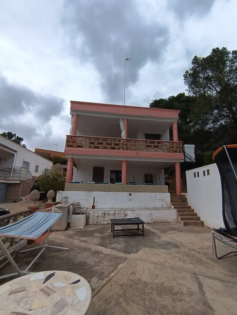 Chalet en Venta Quart de les Valls con Garaje y Piscina
