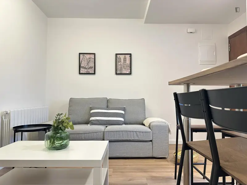 Piso 4 Habitaciones Estudiantes Reformado Madrid