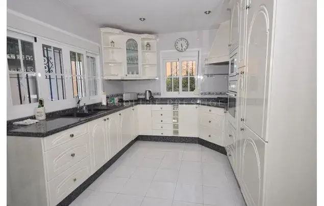 Alquiler Casa 5 Dormitorios 388m2 Estepona Playa