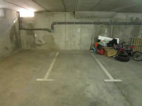 Garaje en Venta en Tona 8m2