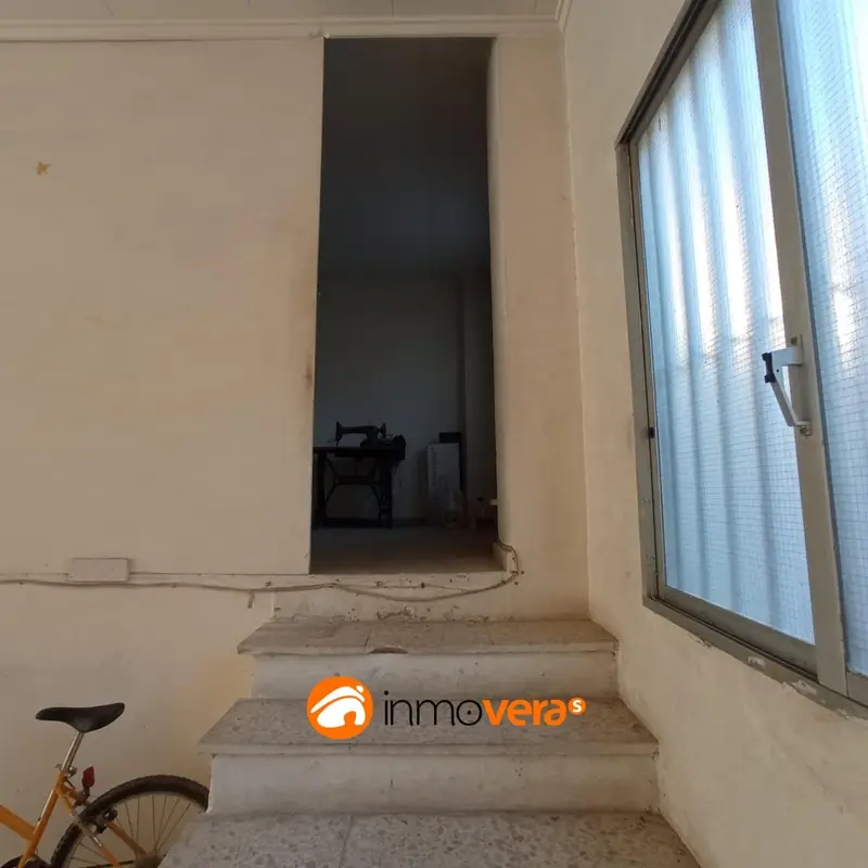 Local Comercial en Alquiler Petrer 90m2 con Terraza Privada
