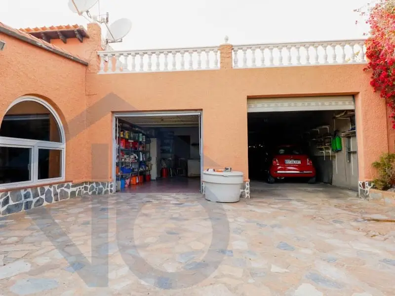 Chalet con Piscina en Los Collados Aguilas Murcia