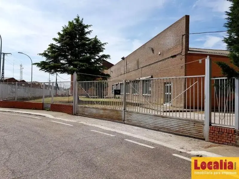 Nave Industrial 8000m² Palencia - Ideal para Empresas
