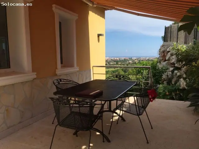 Chalet En Venta En Denia, Alicante