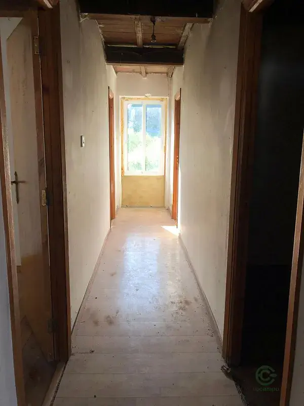 Casa para restaurar con terreno en Pontevedra Cotobade