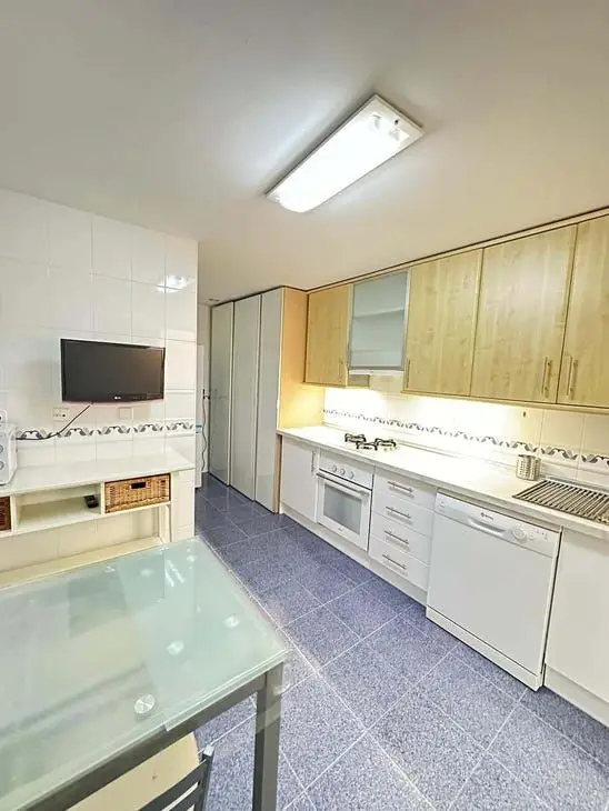Alquiler Habitacion Amueblada Almeria 4 Dormitorios 2 Baños