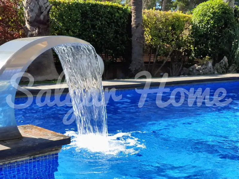 Chalet en Venta en L Eliana 780m2 con Spa y Garaje para 7 Coches