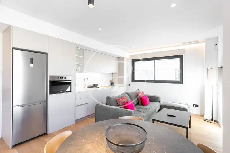Apartamento en Poblenou con Piscina y Vistas al Mar