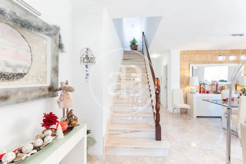Chalet en Marratxí con Piscina Privada y Vistas a la Serra de Tramuntana
