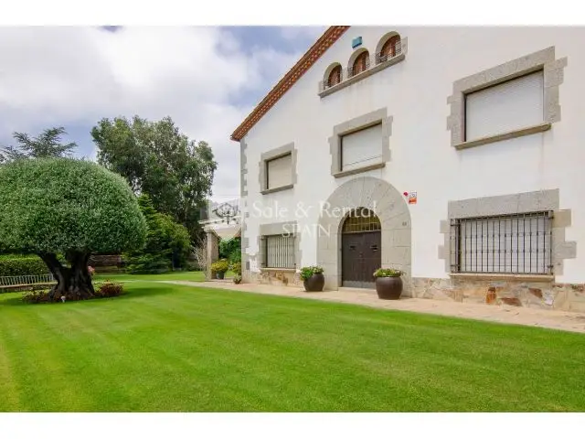 Masia en Llavaneres 650m2 con Garaje Trasteros Ideal Familias