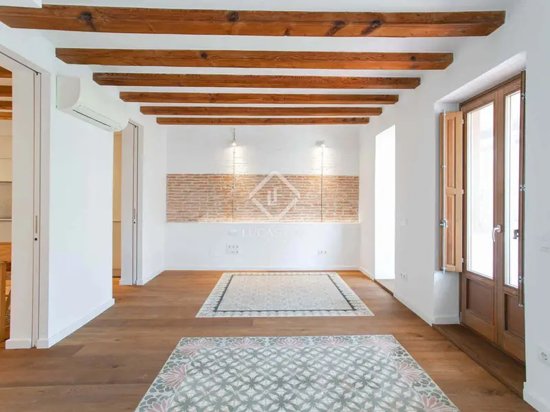 Apartamento en alquiler Barcelona casco antiguo reformado con terraza