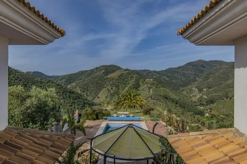 Villa 5 Dormitorios Monda Vistas Montaña Piscina Privada