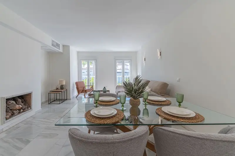Casa en Venta Puerto Banus Moderna con Jardin y Piscina
