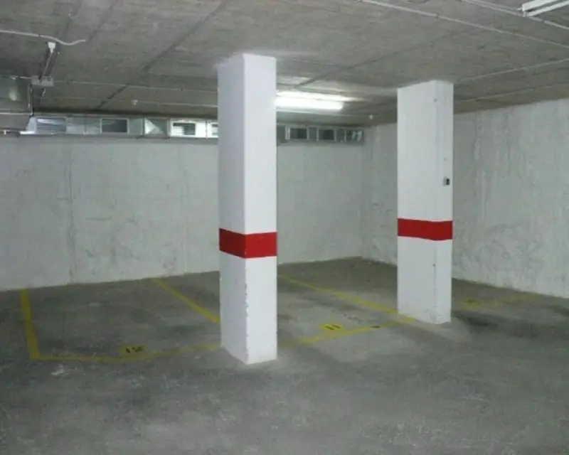 Garaje en Venta en Sant Isdre Girona
