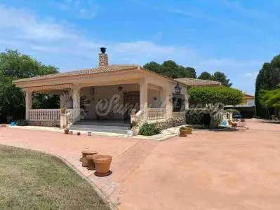 Casa Chalet en Venta Yecla Murcia 272m2 4 Habitaciones 3 Baños