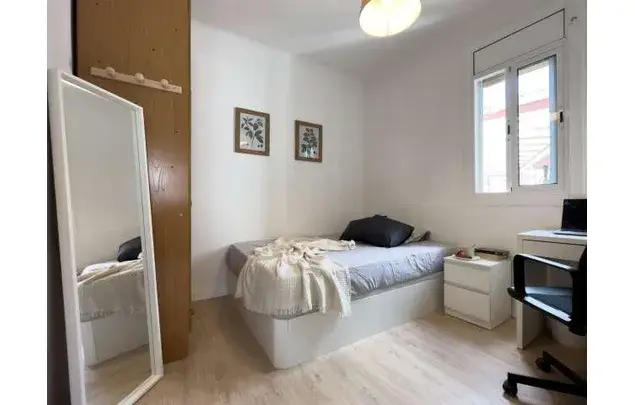 Alquiler de Habitaciones en Piso Amueblado en Barcelona