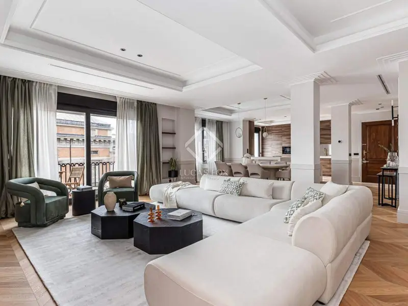 Apartamento en venta en Jerónimos Madrid