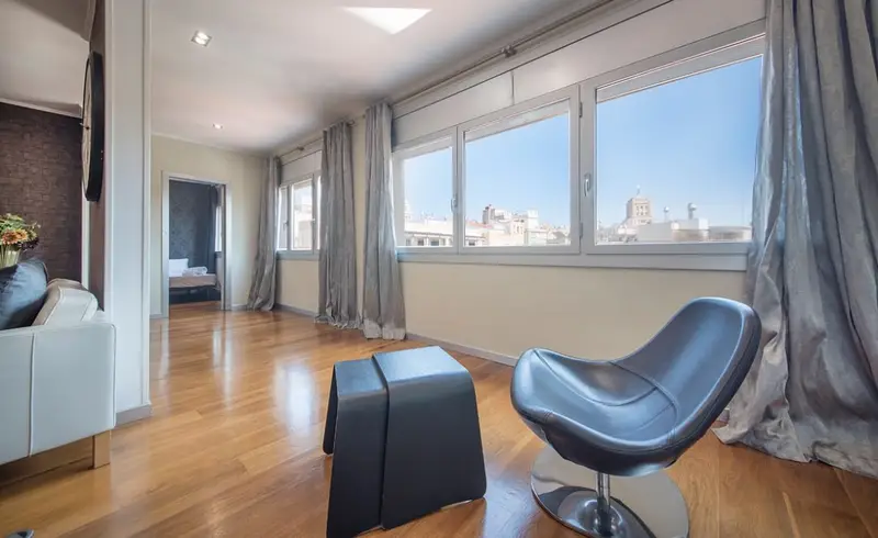 Apartamento 4 Dormitorios Gran Via II Cerca Plaza Catalunya