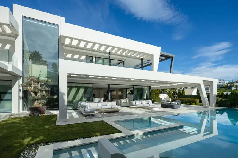 Villa de Lujo 6 Dormitorios Nueva Andalucía