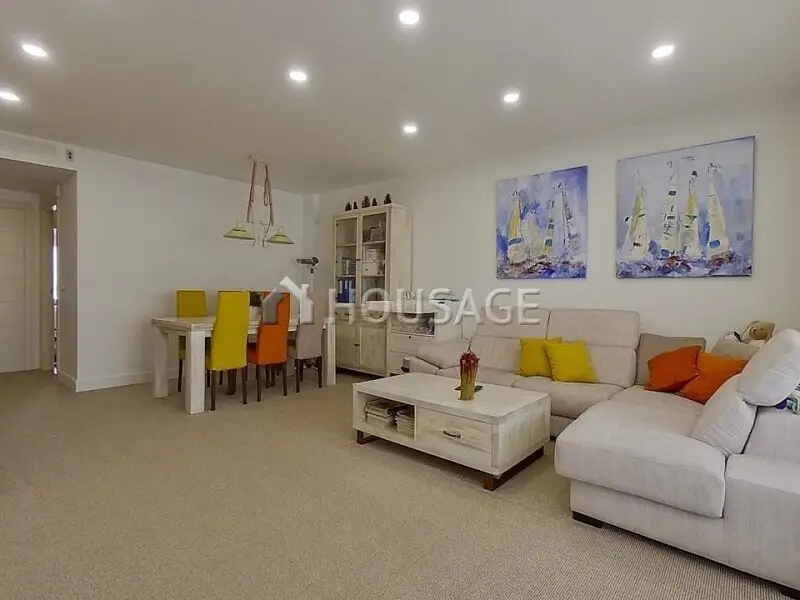 Piso en Venta con Vistas al Mar Piscina y Jacuzzi