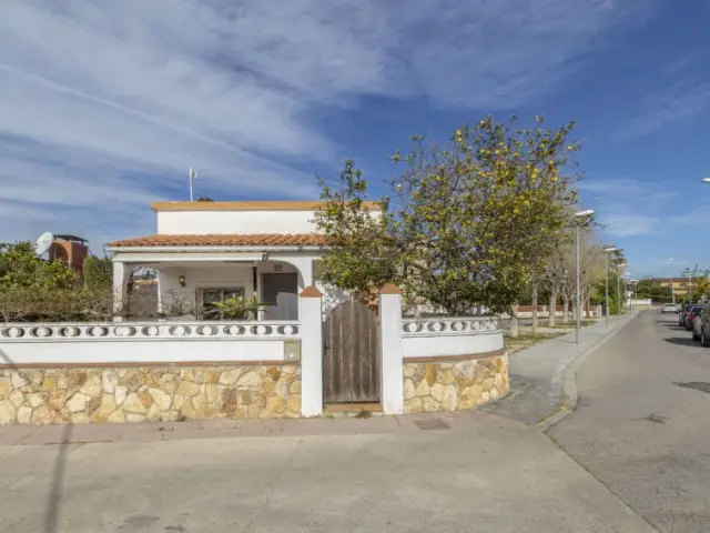 Casa Villa 3 Dormitorios Alquiler Torredembarra