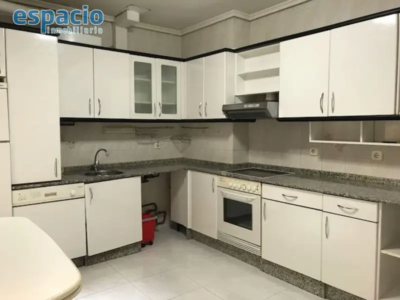 Apartamento en Venta Ponferrada 2 Dormitorios Garaje Trastero