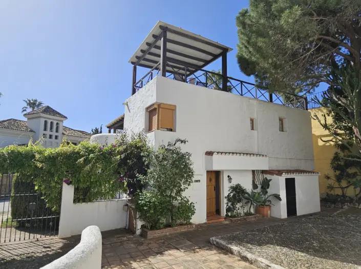 Villa Independiente 3 Dormitorios Sierra Blanca Marbella