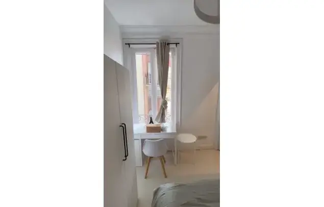 Rent a room of 110 m² in Madrid