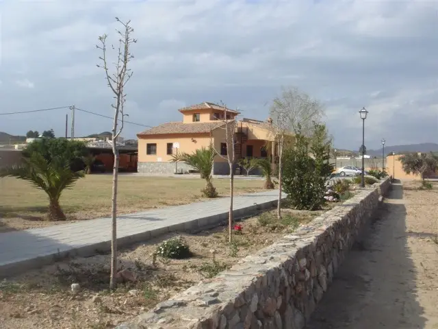 Piso de 5 Dormitorios en venta Antas, España
