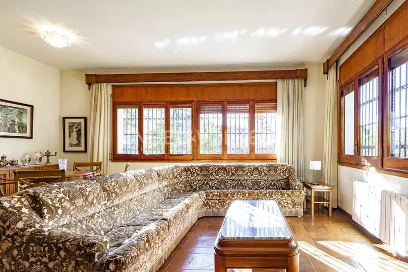Chalet en Mataro con jardin y vistas al mar
