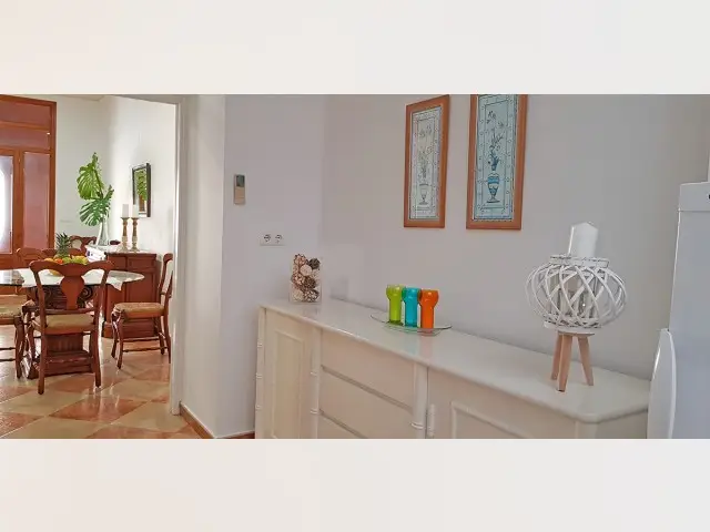 Casa en Oliva 6 Dormitorios 247m2 Apartamento Estudios