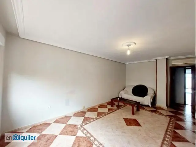 Casa sin amueblar en San Roque 3 dormitorios